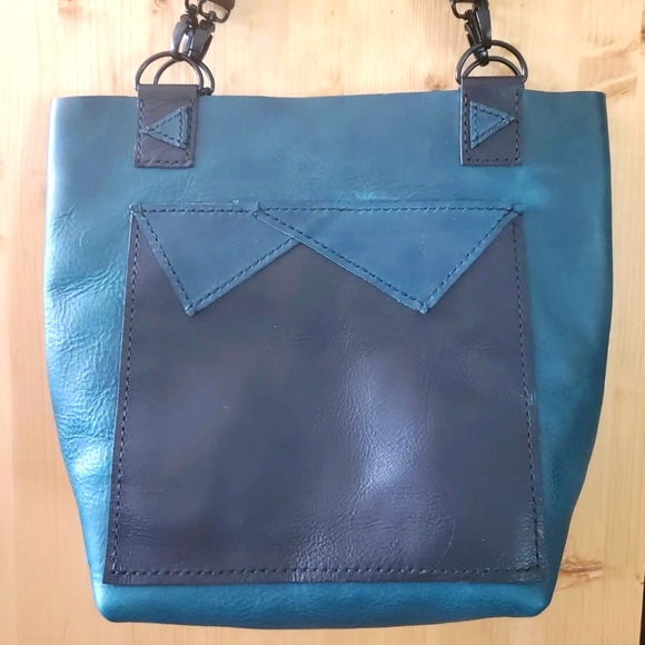 Two Tone Geometric Med Tote Leather Handmade/ Hand Stitched Turquoise & Black - Picture 2 of 9